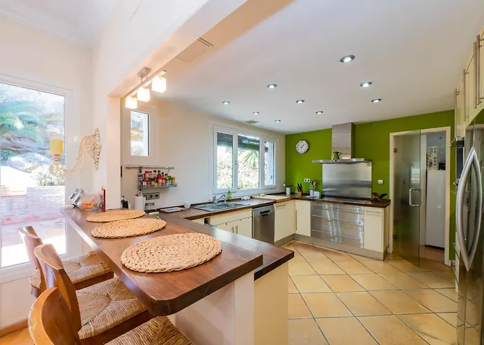 Villa Cubo's Capuchinas *