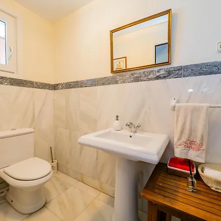 Cubo's Capuchinas Villa *