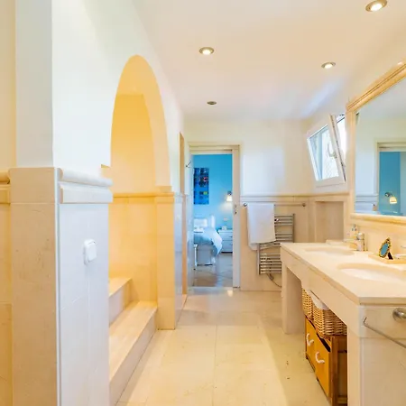 Cubo's Capuchinas Villa Torremolinos