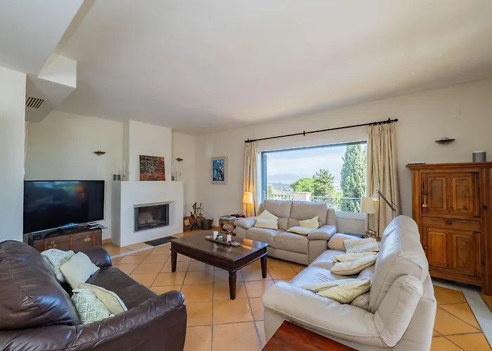 Villa Cubo's Capuchinas