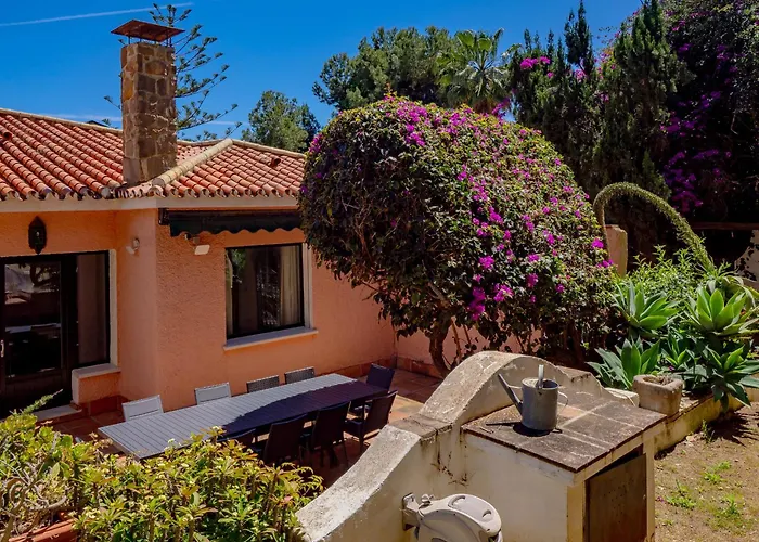 Villa Cubo's Capuchinas *