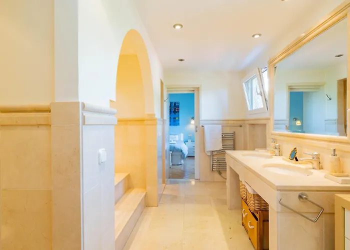 Cubo's Capuchinas Villa Torremolinos