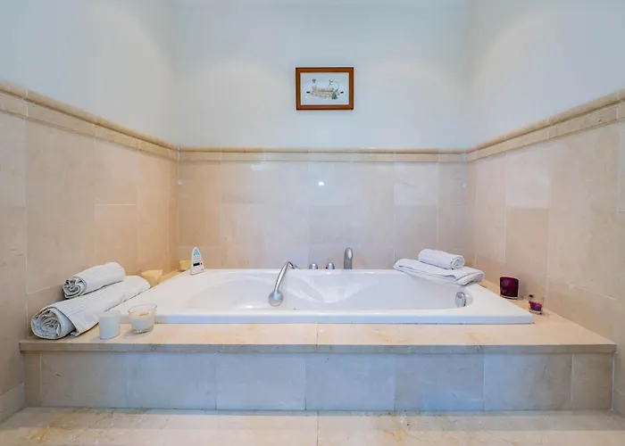 Villa Cubo's Capuchinas